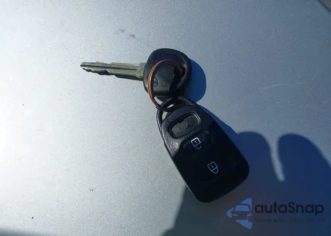 2013 Hyundai Elantra Gls из США, поврежденный, VIN 5NPDH4AE8DH323927